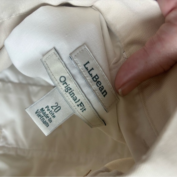 L.L. Bean NWT Women's Cream Trousers - Picture 3 of 6